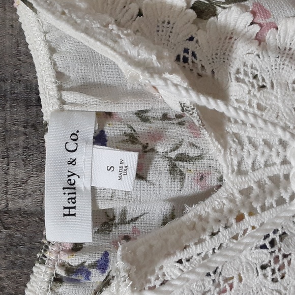 Hailey & Co. Top - Picture 2 of 5